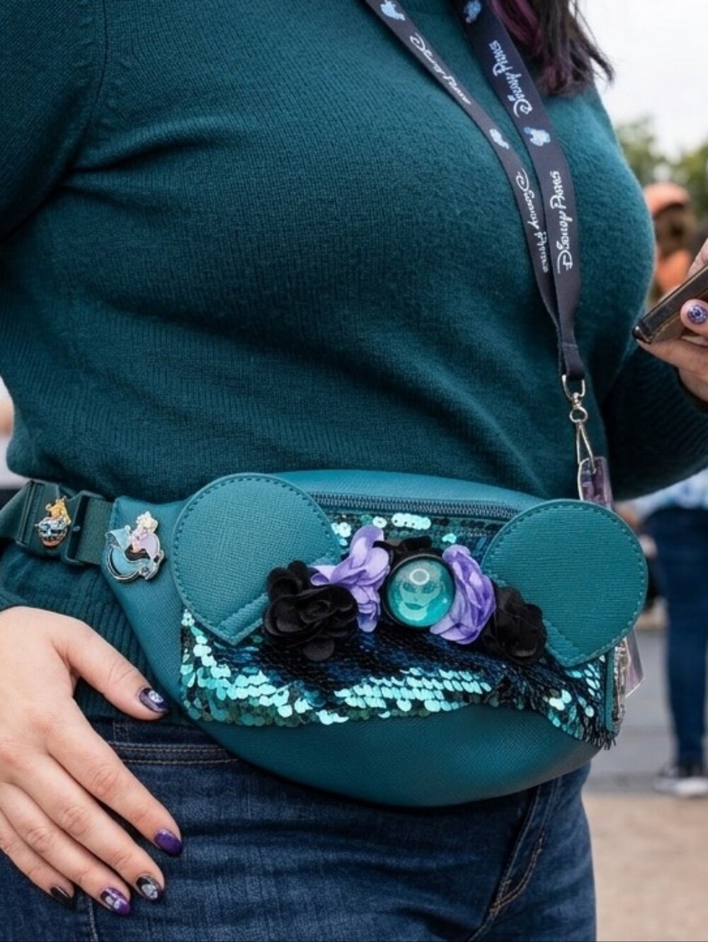 Disney Parks X  Loungefly Haunted Mansion Madame Leota Sequin Belt Bag Hip Pack